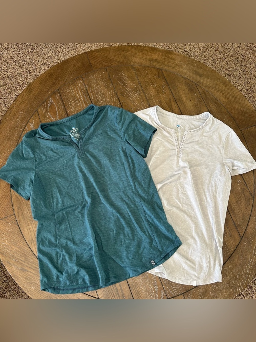 Kuhl Allegro Short Sleeve Tee Set of 2 Teal & Cloud Gray Embroidered V-Neck Sz S